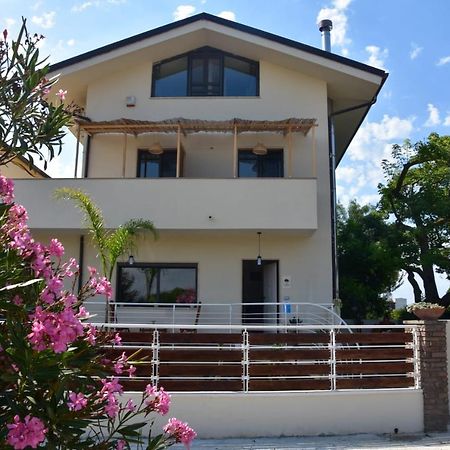 La Ceiba Speciosa Bed & Breakfast Capaccio ภายนอก รูปภาพ